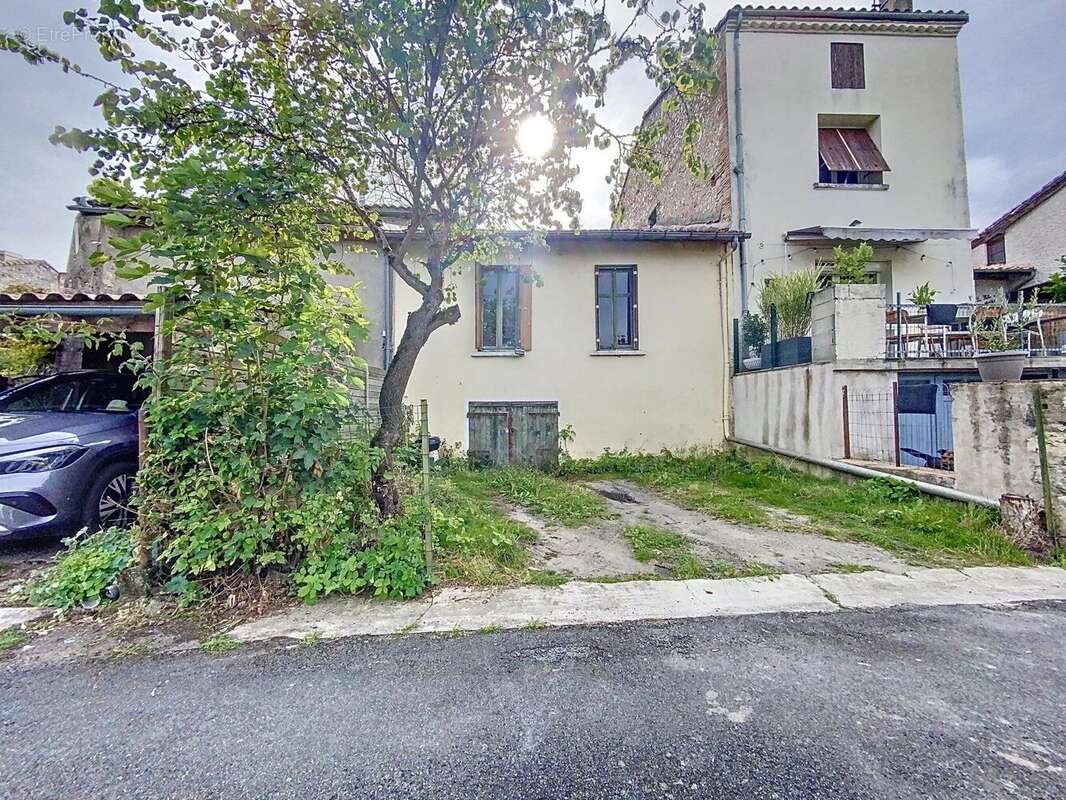 Maison à MONCLAR