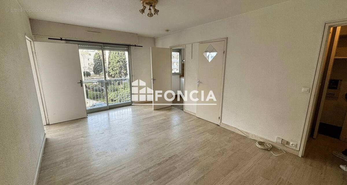 Appartement à VALLAURIS