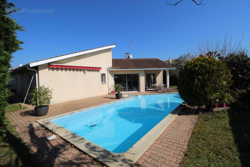 Maison à LE HAILLAN