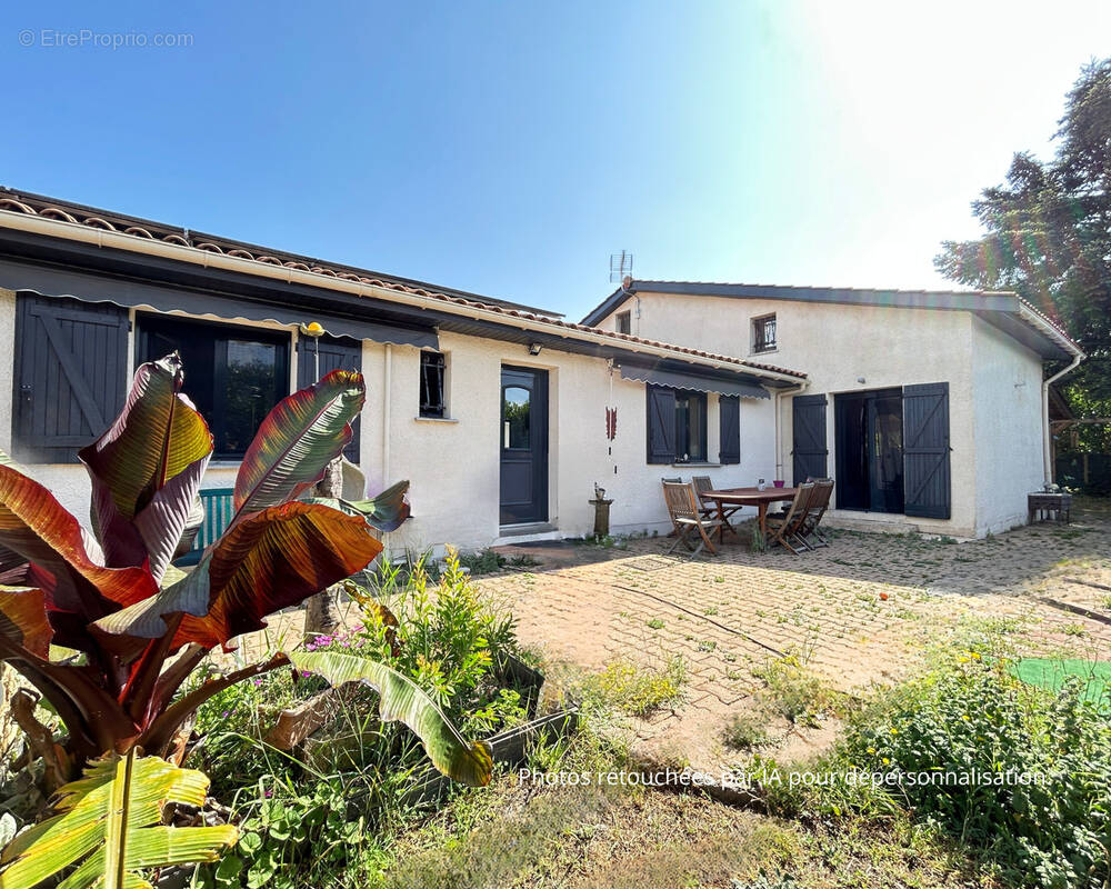 Maison à IZON