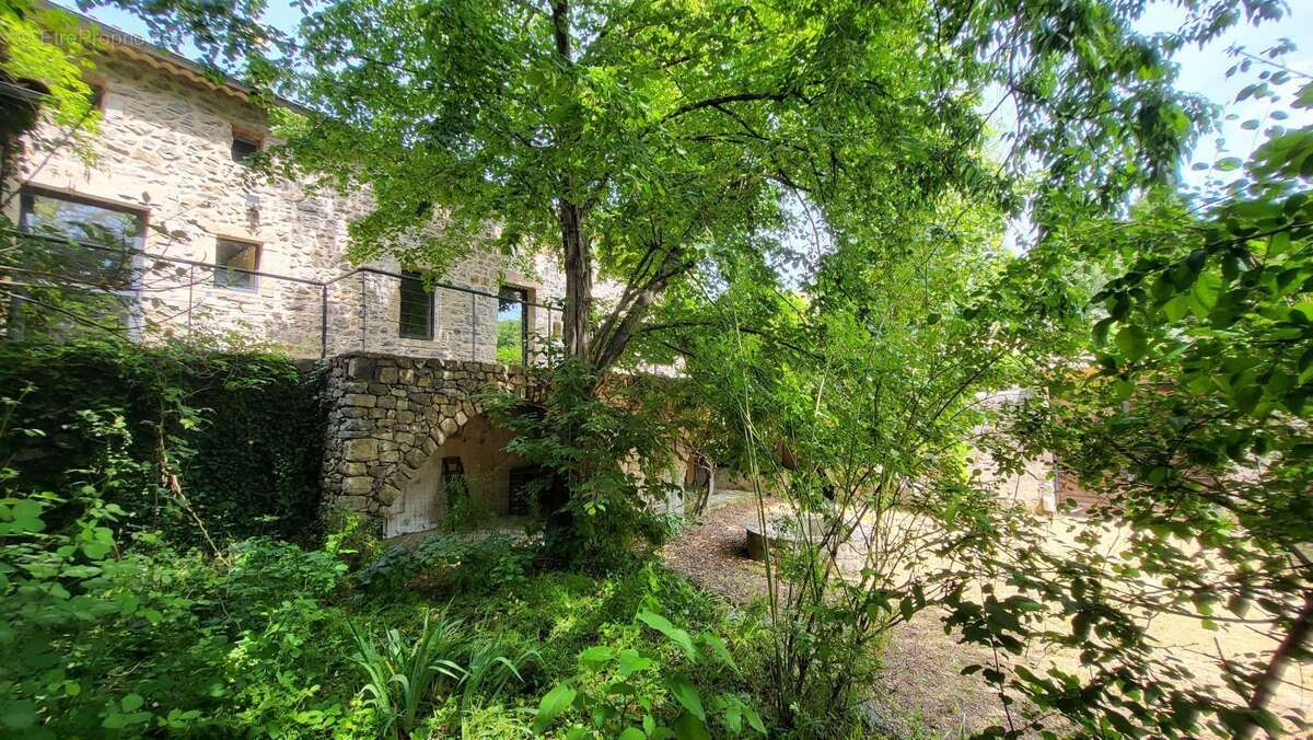 Maison à LAURAC-EN-VIVARAIS