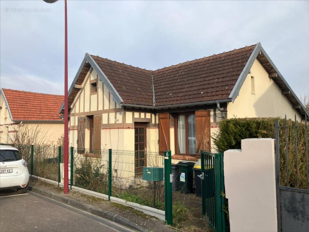 Maison à PONT-DE-L&#039;ARCHE