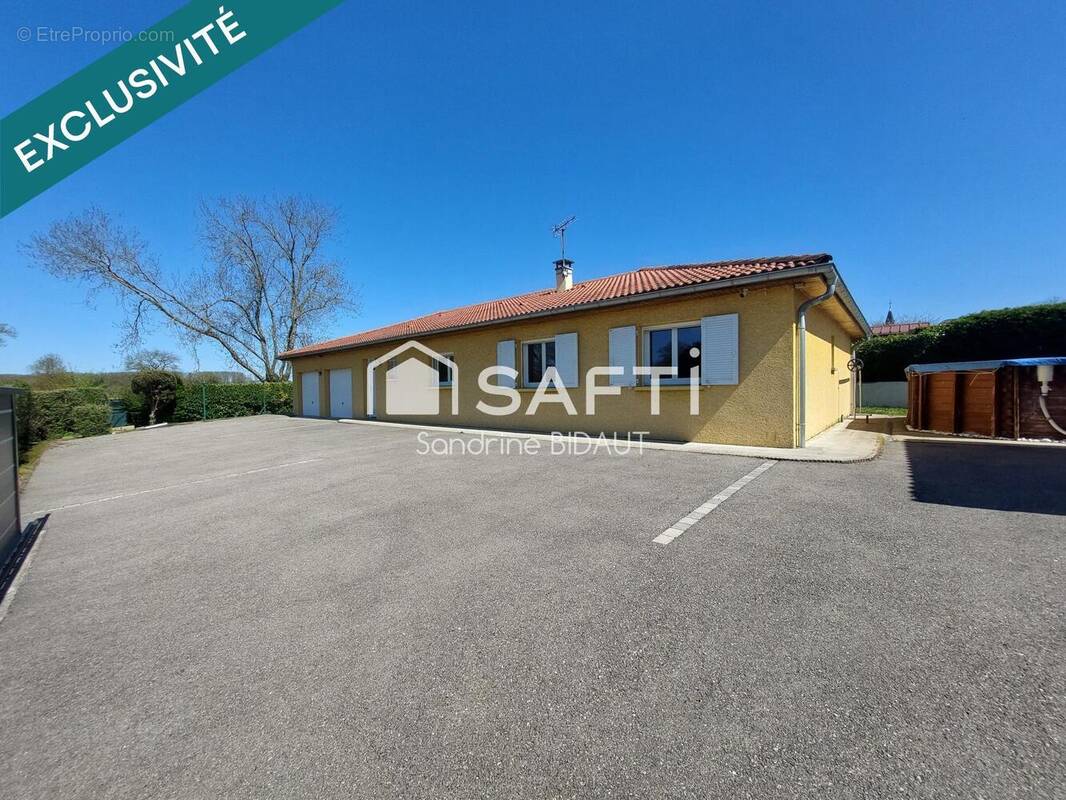 Photo 1 - Maison à MONTREVEL-EN-BRESSE