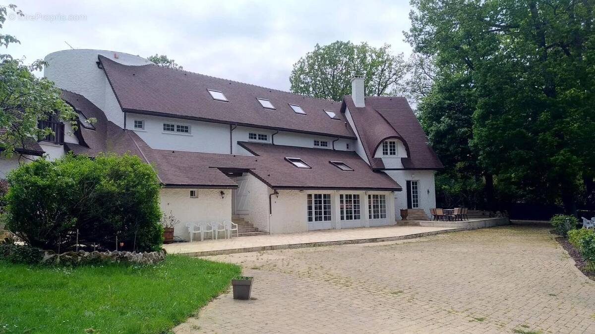 Maison à LES LOGES-EN-JOSAS