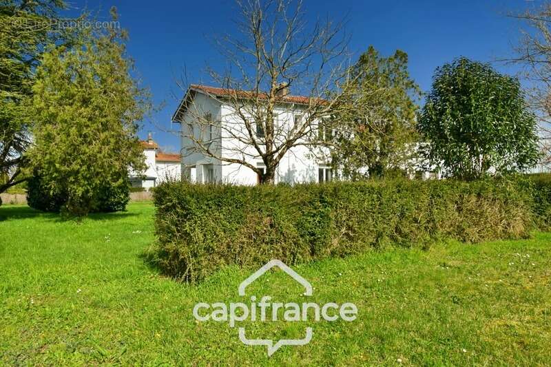 Maison à VARAIZE