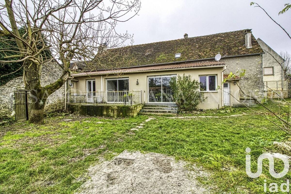 Photo 1 - Maison à MALESHERBES