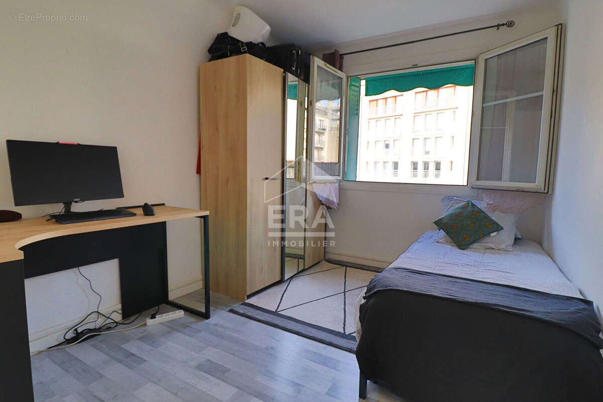Appartement à MARSEILLE-5E