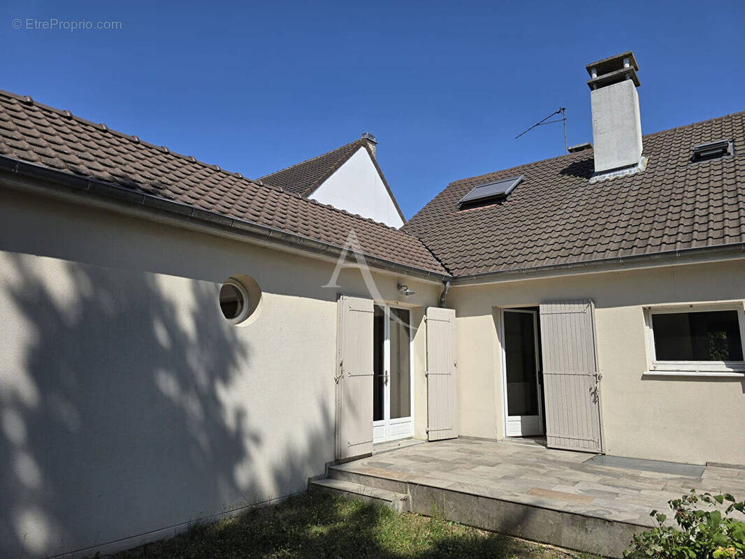 Maison à L&#039;HAY-LES-ROSES