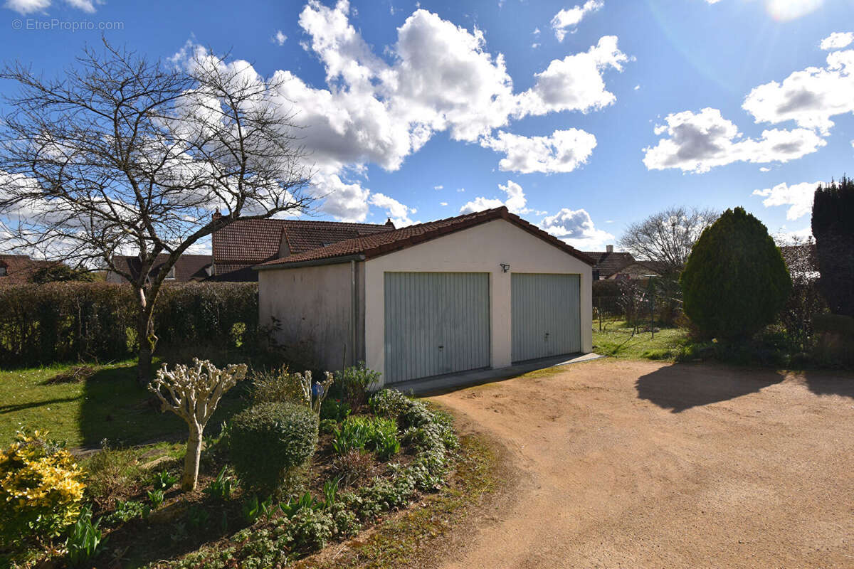 Maison à SAUVIGNY-LES-BOIS