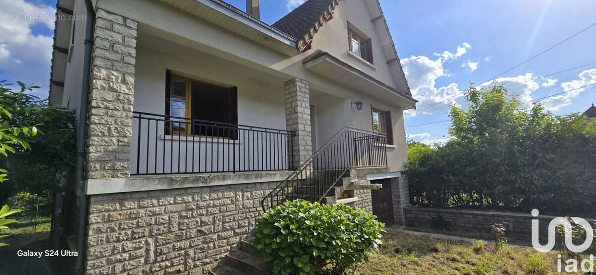 Photo 1 - Maison à SAINT-AMAND-MONTROND