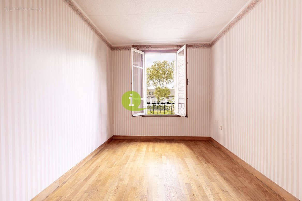Appartement à GENNEVILLIERS