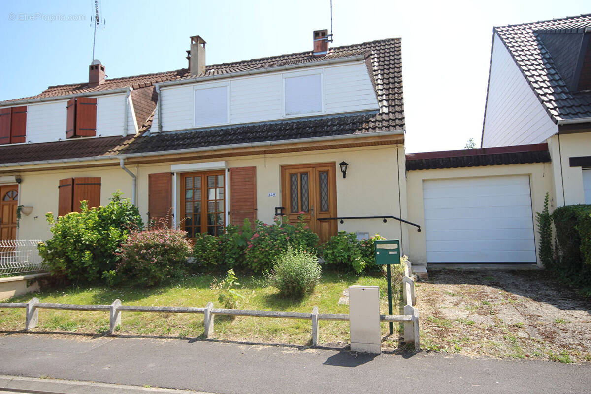Maison à PONTPOINT