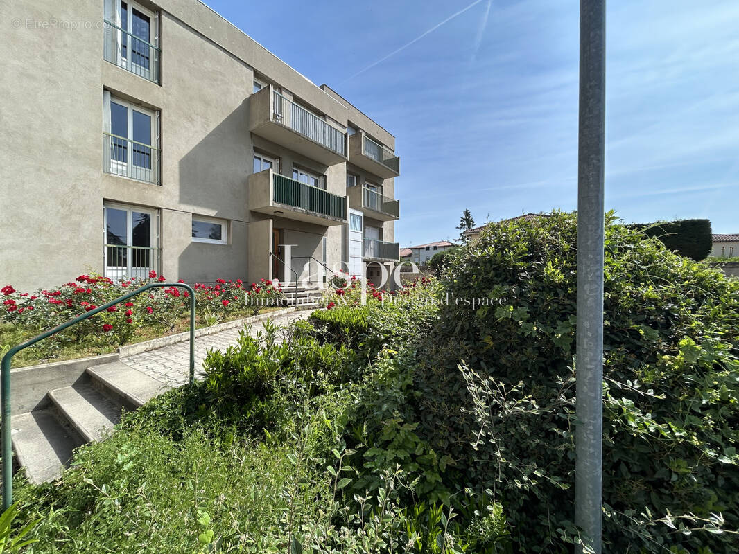 Appartement à SURY-LE-COMTAL