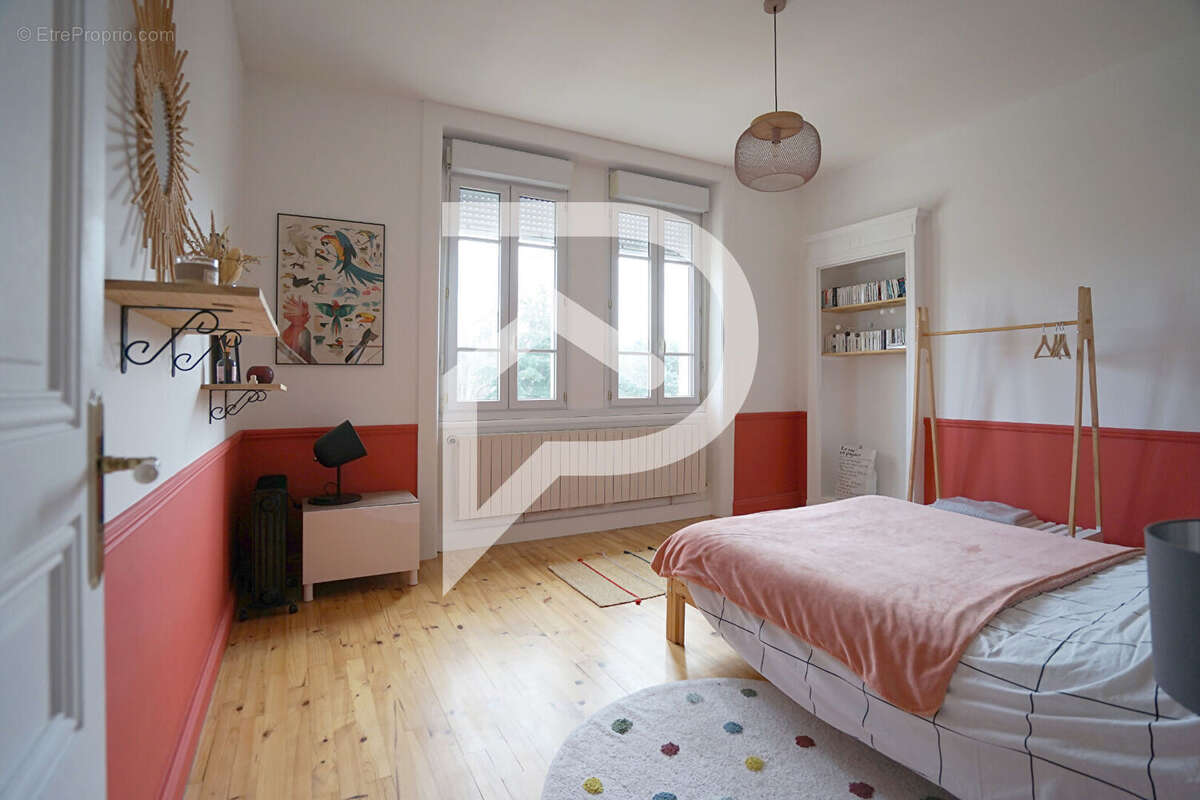 Maison à BEAUREPAIRE