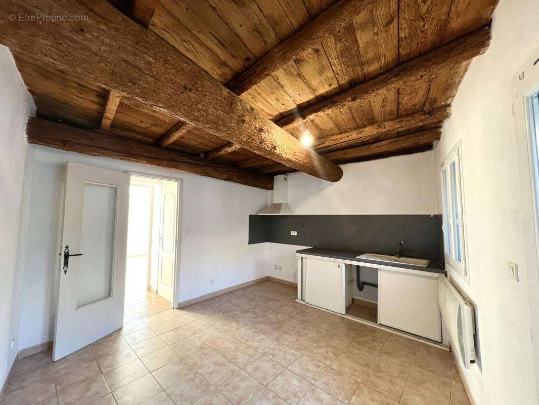 Appartement à REDESSAN