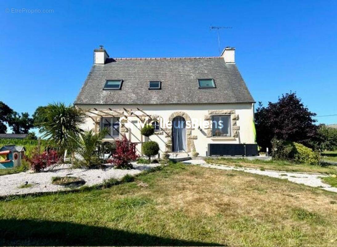 Maison à PLOUAGAT
