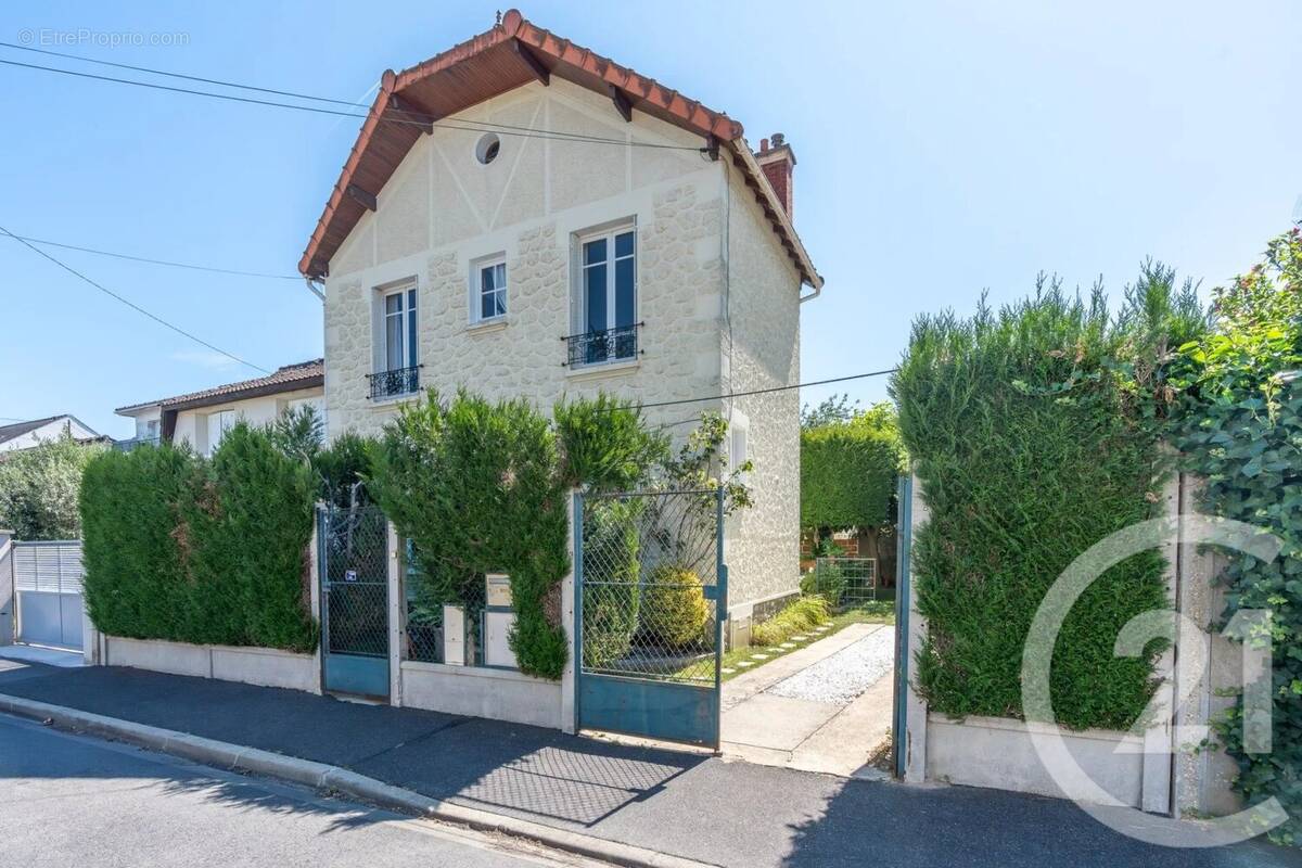 Maison à CHAMPIGNY-SUR-MARNE