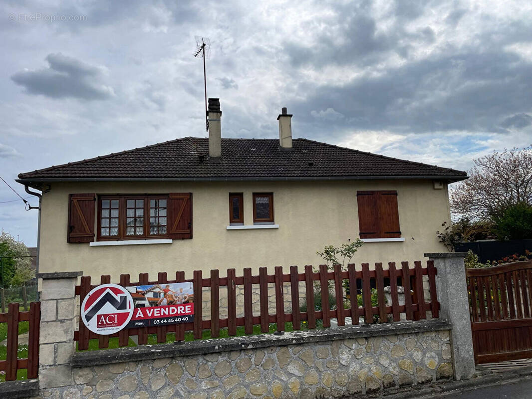 Maison à MERU