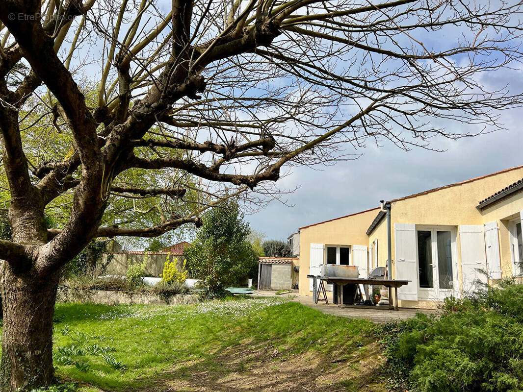 Maison à ECHILLAIS