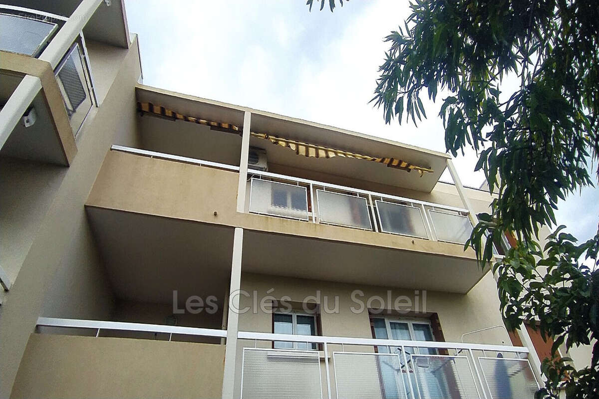 Appartement à HYERES