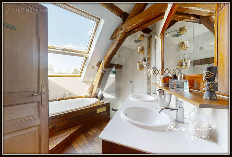 Maison à COURCY-AUX-LOGES