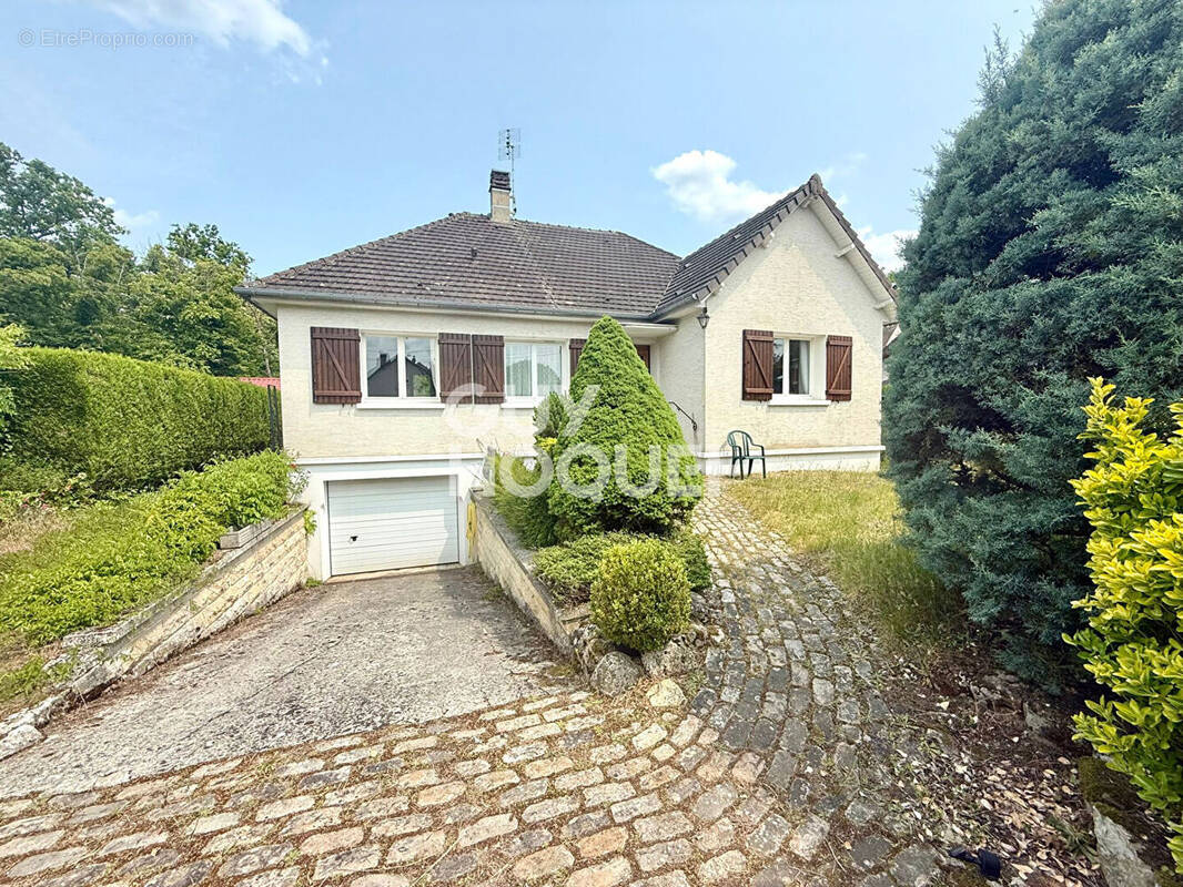 Maison à LACROIX-SAINT-OUEN