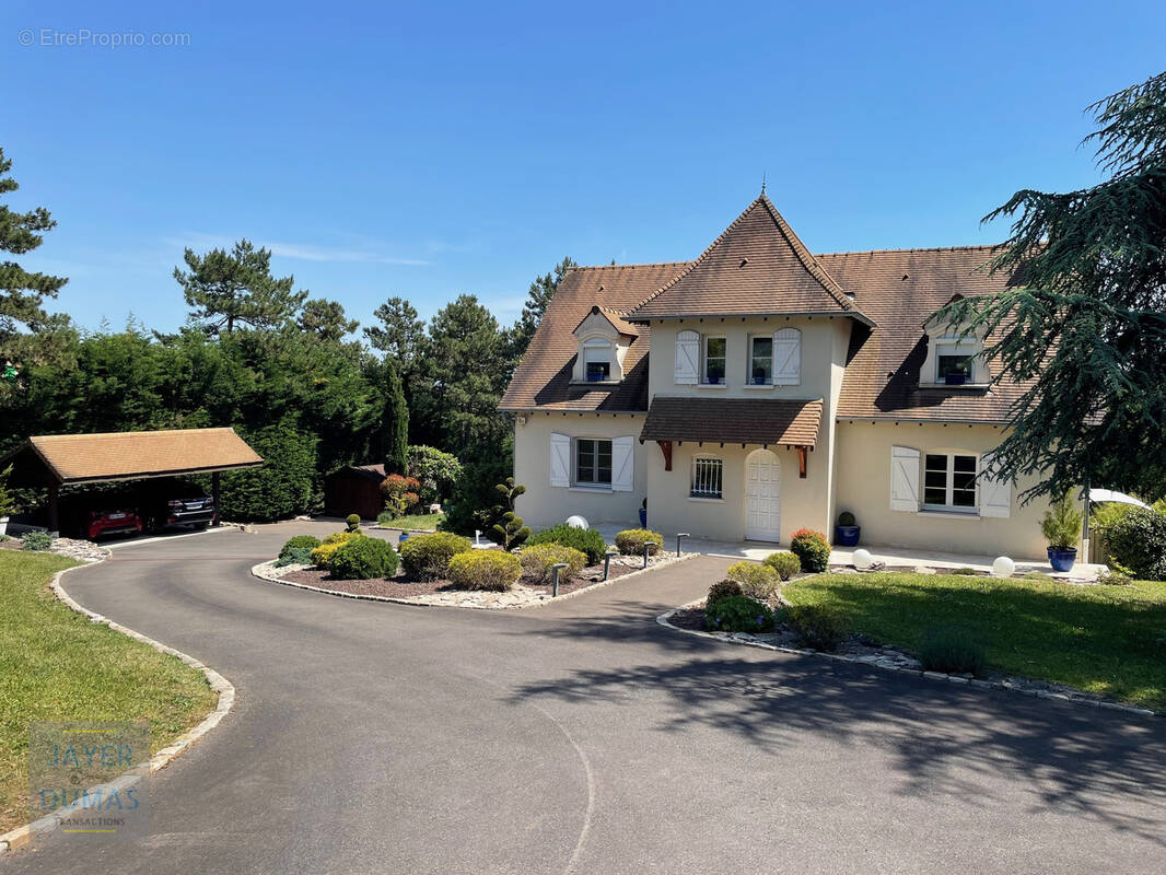 Maison à GIVRY