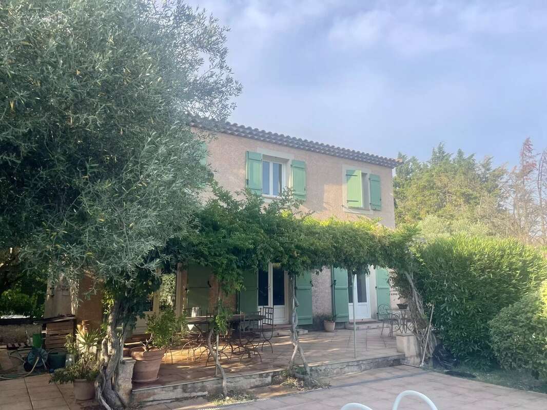 Maison à PELISSANNE