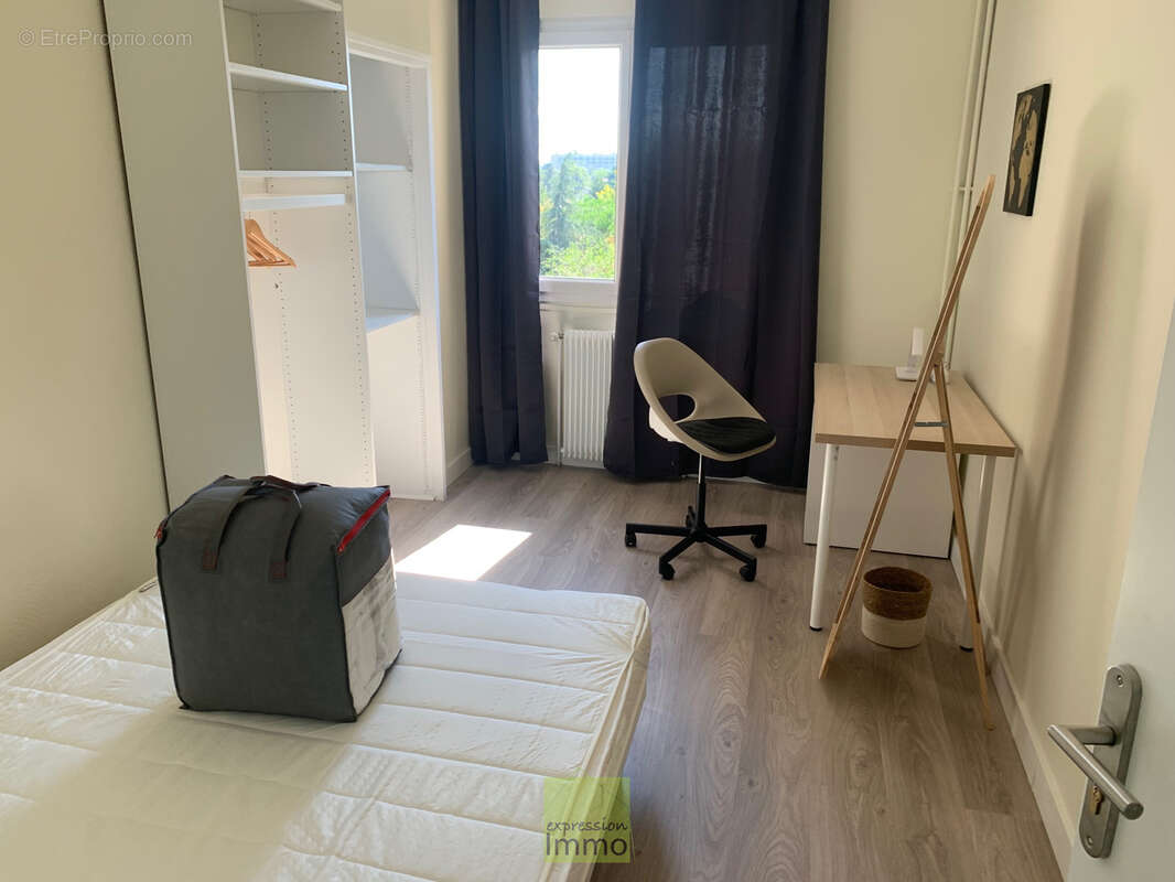 Appartement à BRON