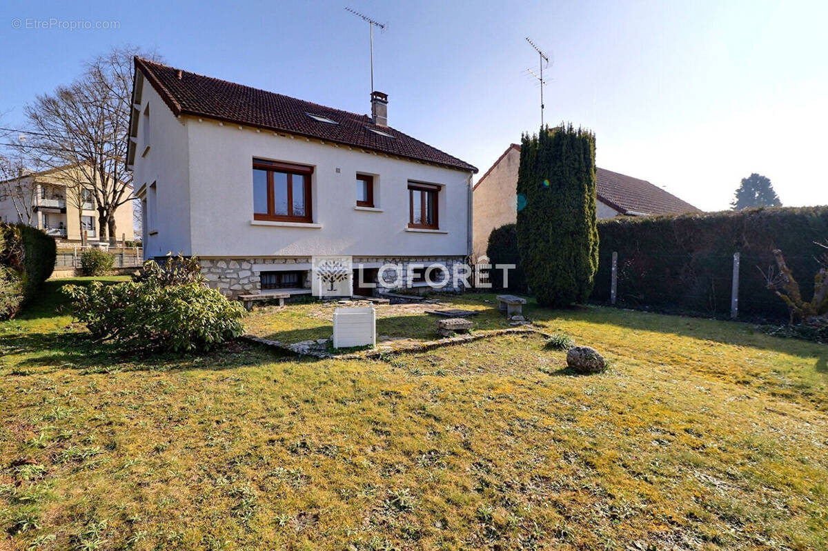 Maison à MILLY-LA-FORET