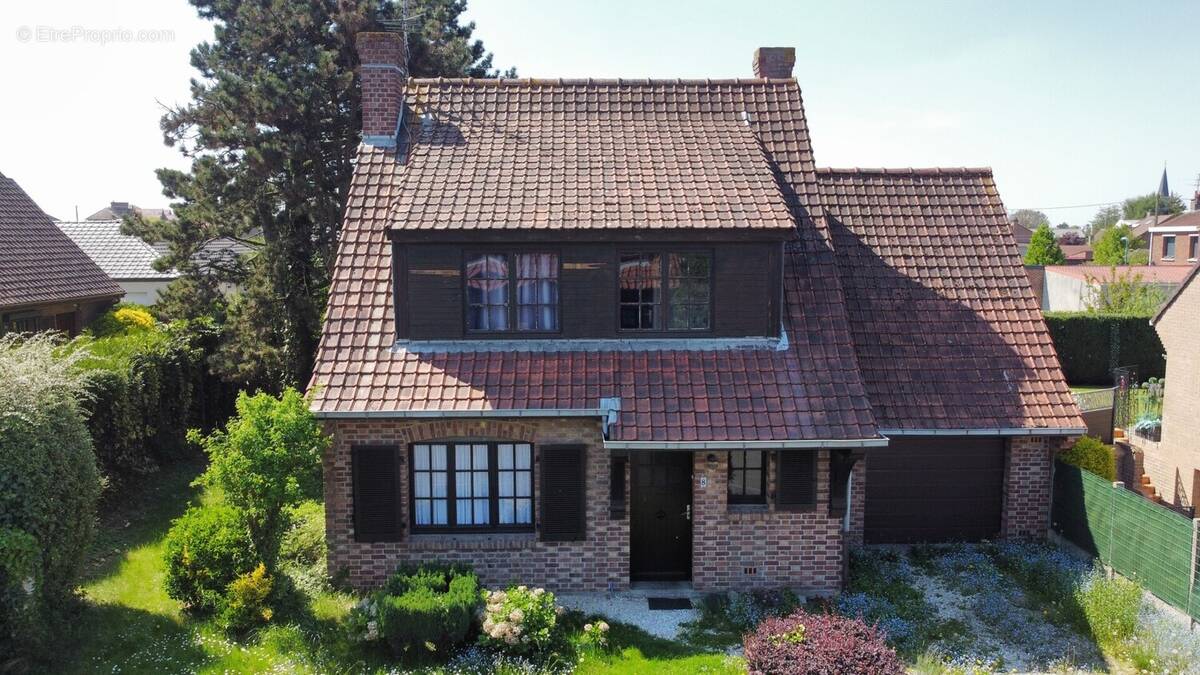 Maison à PROVIN