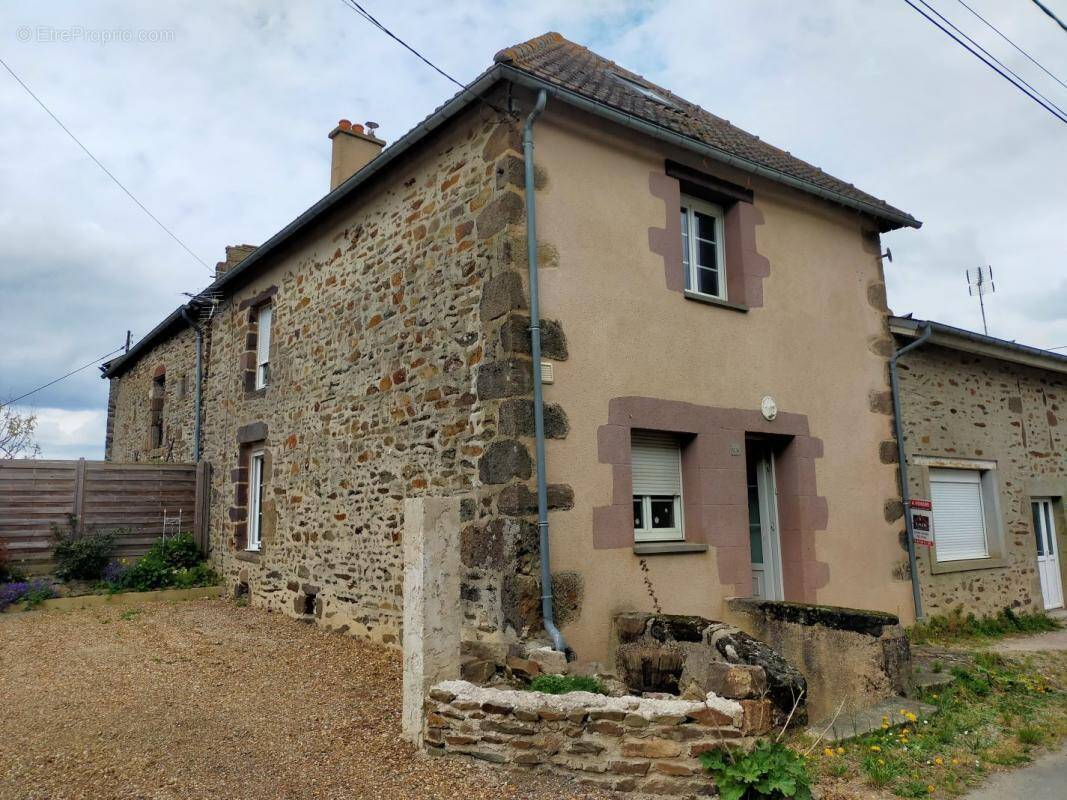 Maison à SOUGE-LE-GANELON