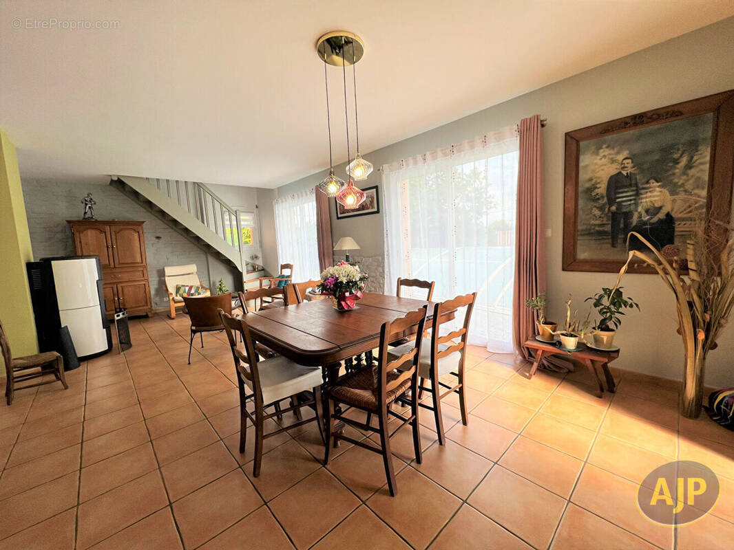 Maison à JOUE-SUR-ERDRE