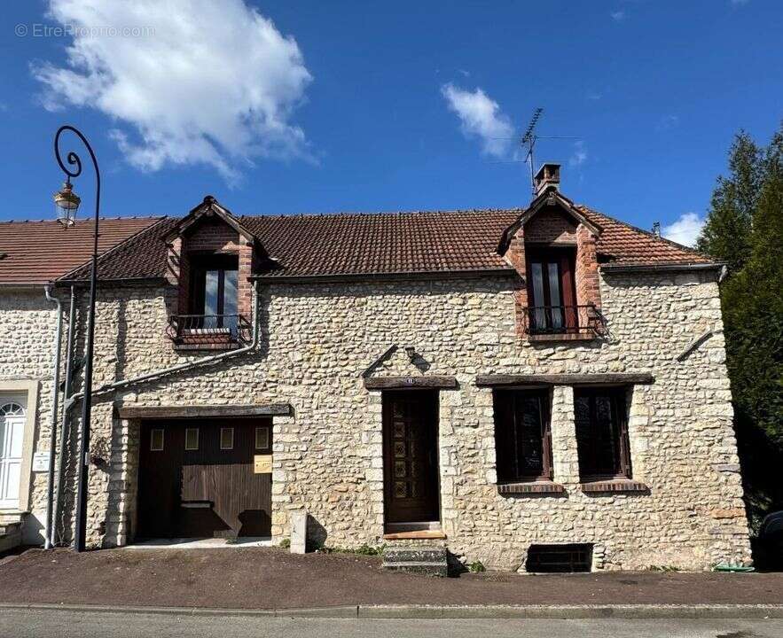Maison à ETAMPES