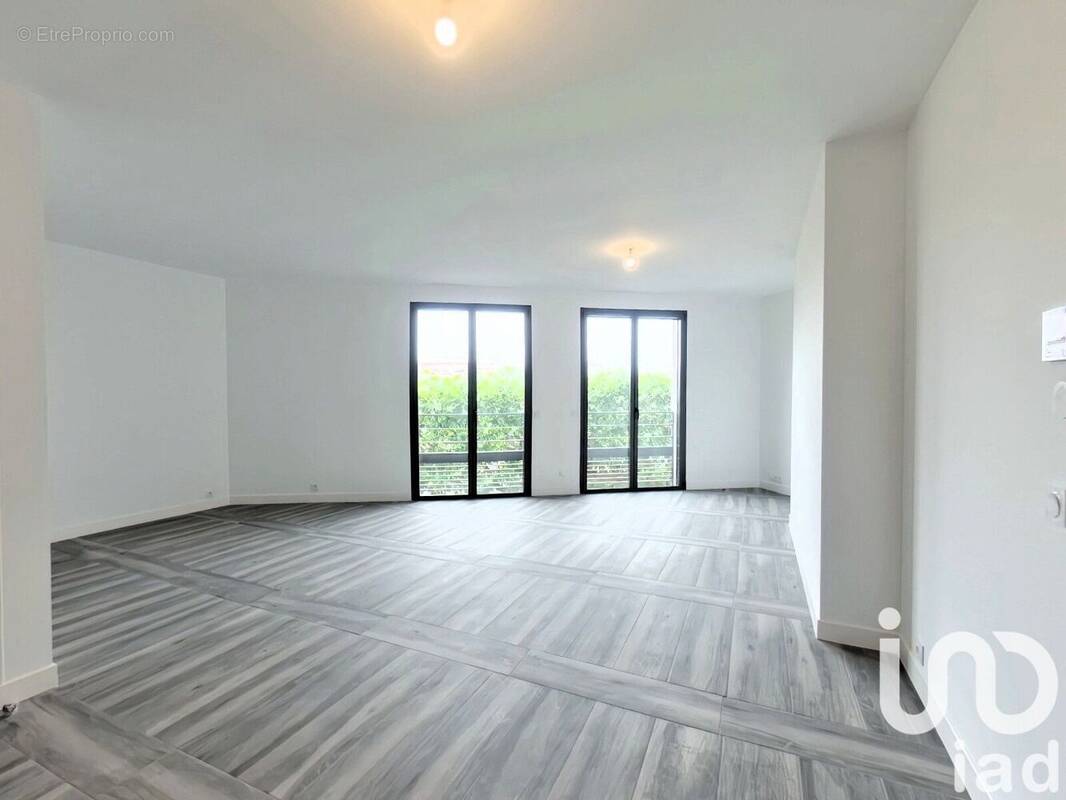 Photo 1 - Appartement à SAINT-MAUR-DES-FOSSES