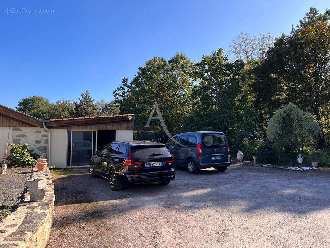 Maison à AIZENAY