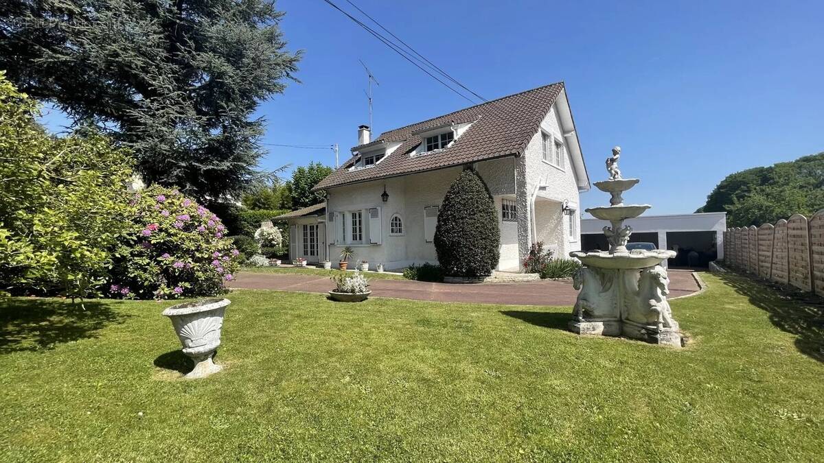 Maison à BOUFFEMONT