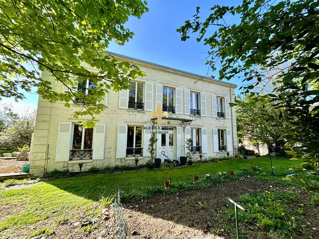 Maison à CHANTILLY