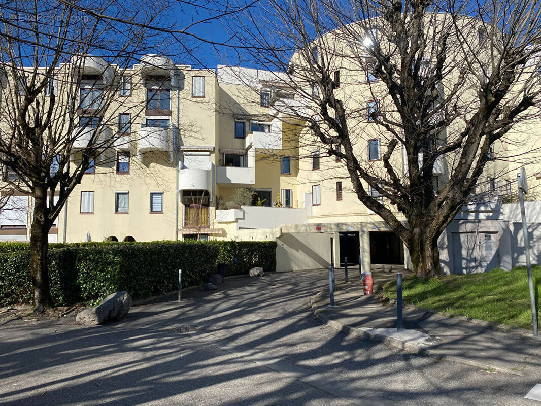 Appartement à SEYSSINET-PARISET