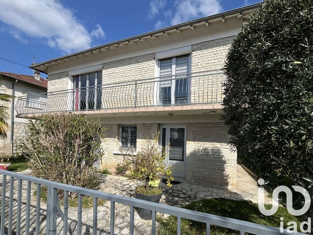 Photo 2 - Maison à DAMPNIAT