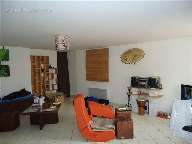Appartement à SAINT-UZE