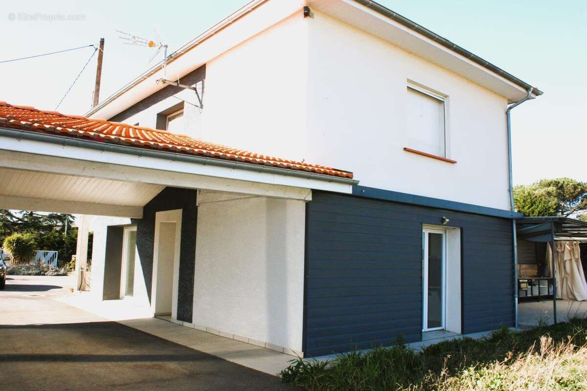 Maison à SAINT-ELIX-LE-CHATEAU