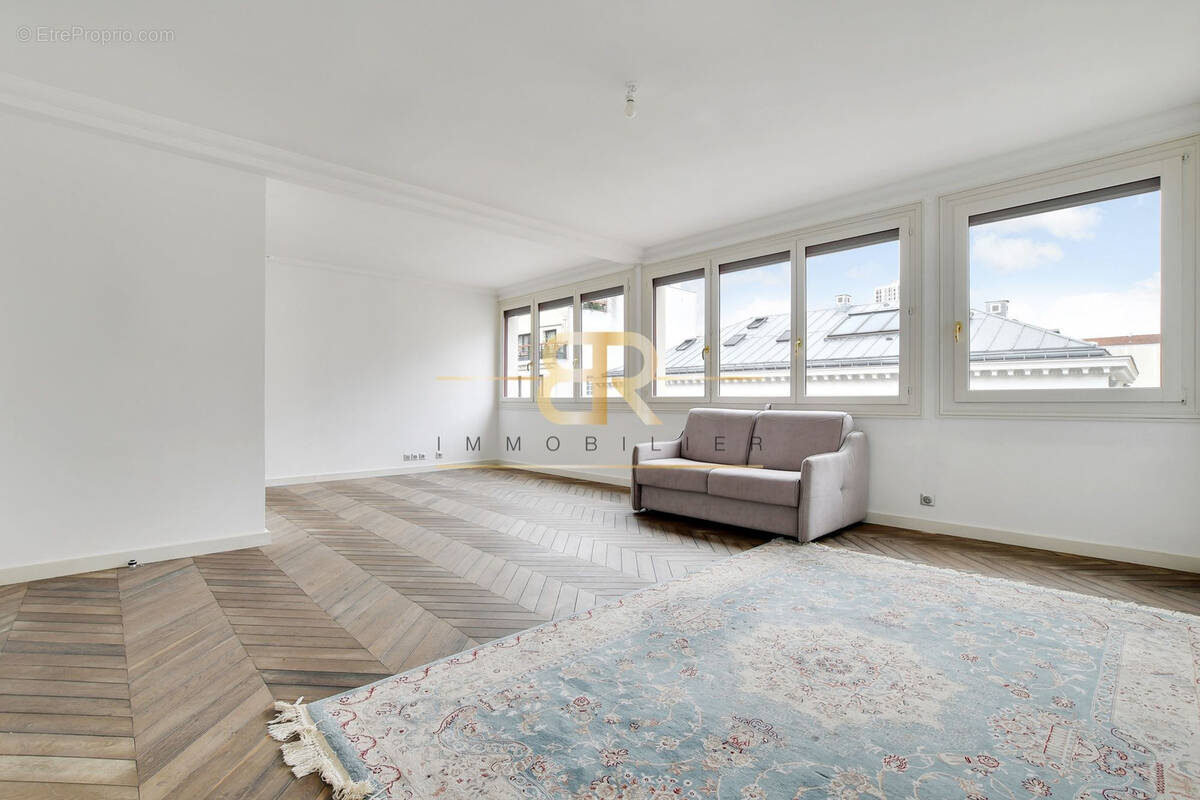 Appartement à PARIS-19E