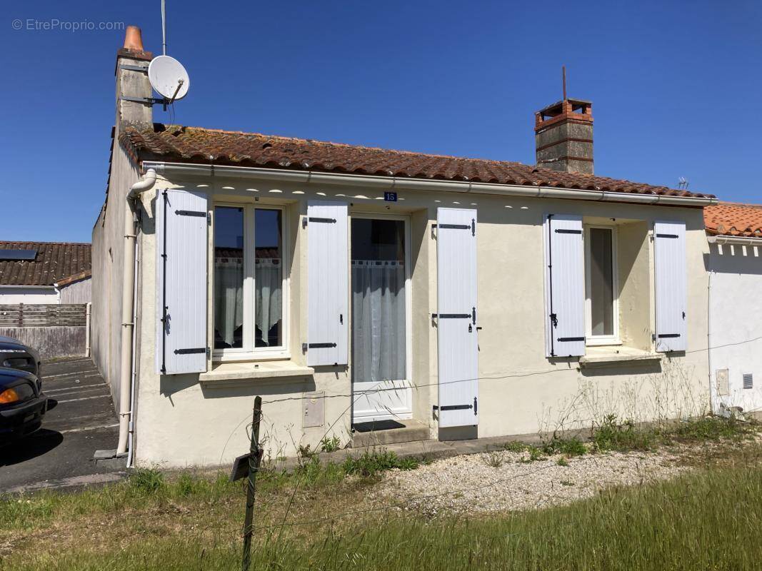 Maison à L&#039;AIGUILLON-SUR-VIE
