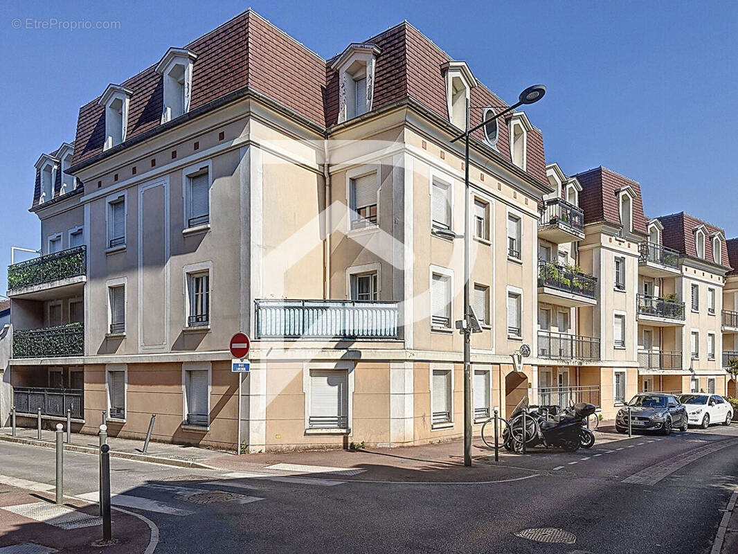 Appartement à CHENNEVIERES-SUR-MARNE