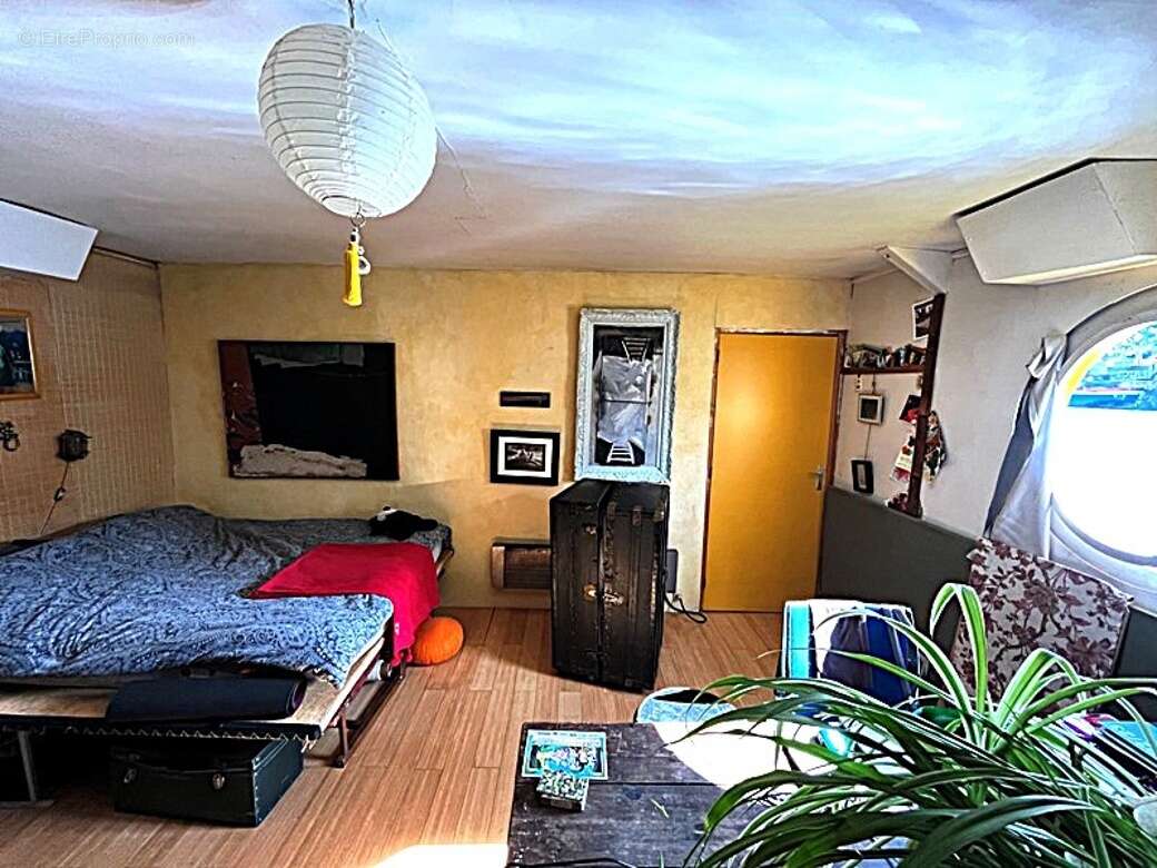 Maison à L&#039;ILE-SAINT-DENIS