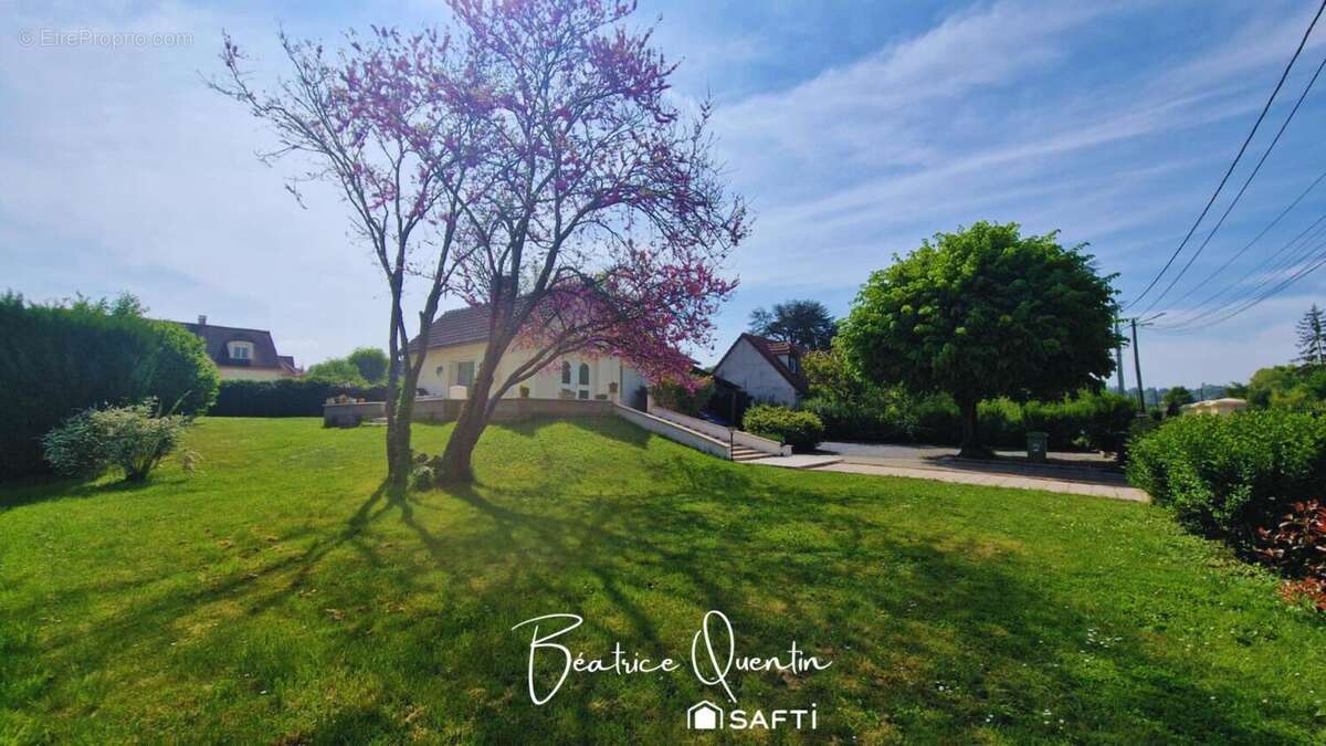 Photo 2 - Maison à SAINT-GERMAIN-LES-ARPAJON