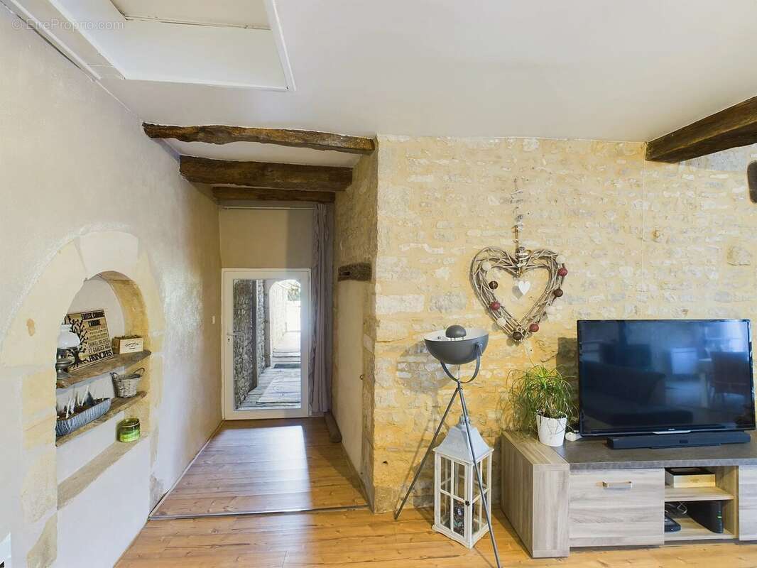 Maison à MAINE-DE-BOIXE