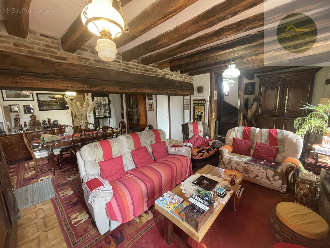 Maison à BAZOCHES-SUR-LE-BETZ