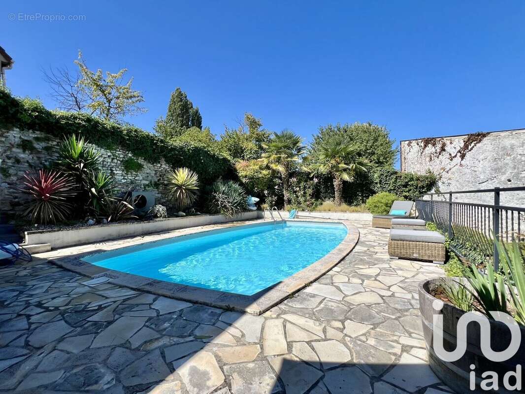 Photo 2 - Maison à EPONE